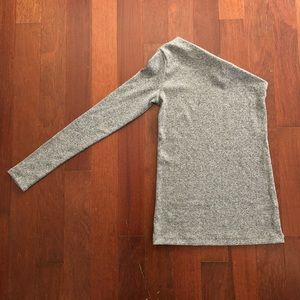 H&M One-Shoulder Top (NEW PHOTOS!)